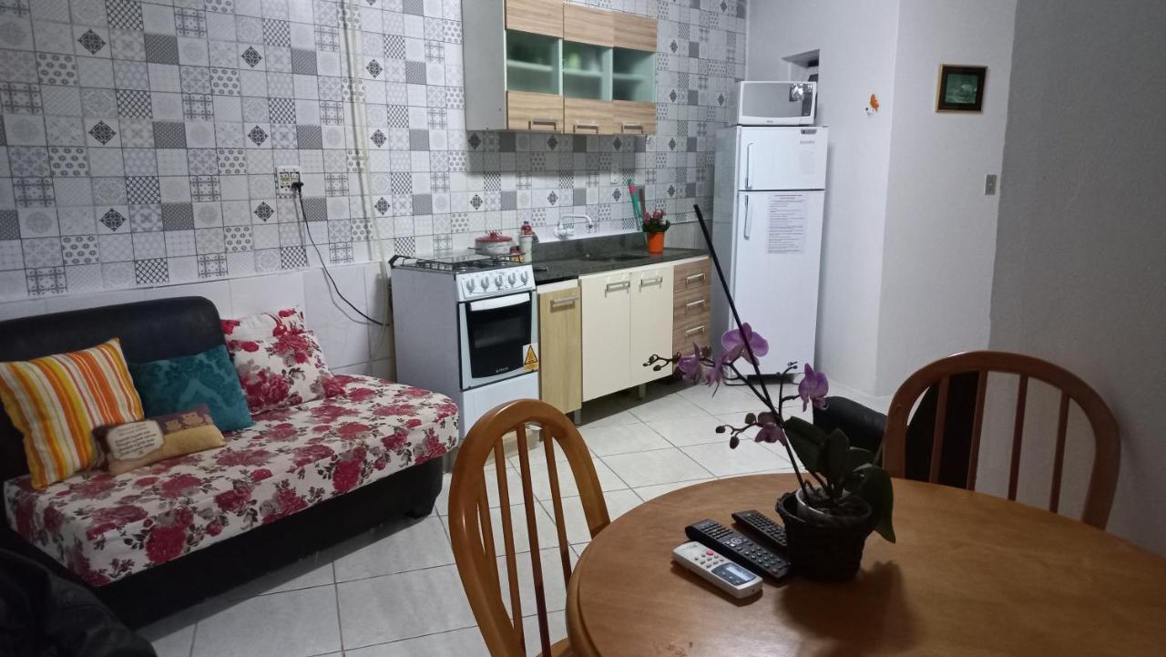 Cozinha Equipada Em Apartamento Para Alugar Em Torres Rs Экстерьер фото